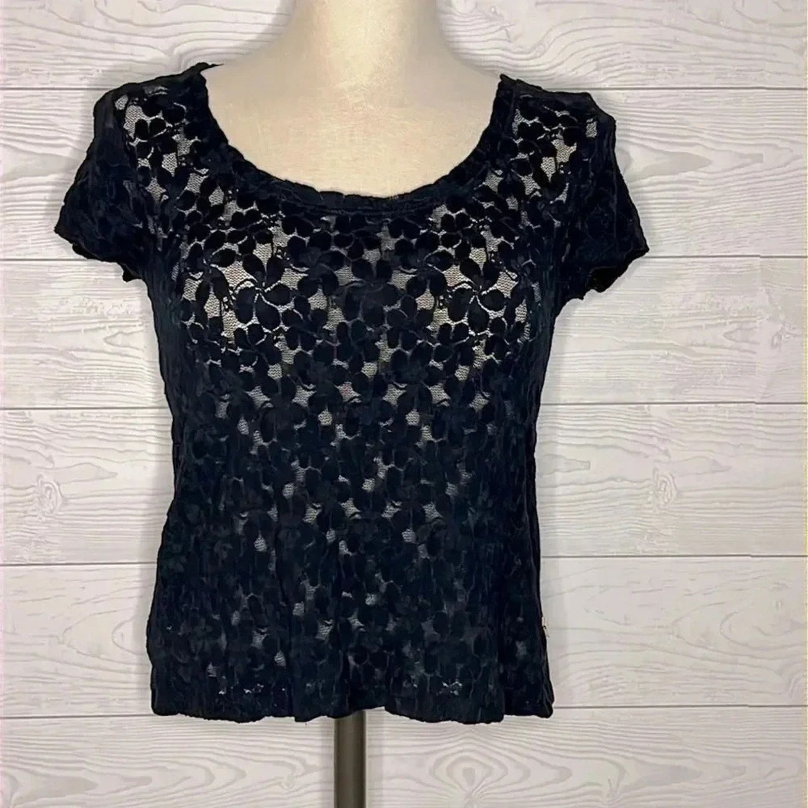 Hollister Hollister black short sleeve top with lace front Size XS Size XS / US 0-2 / IT 36-38 - 1 Thumbnail