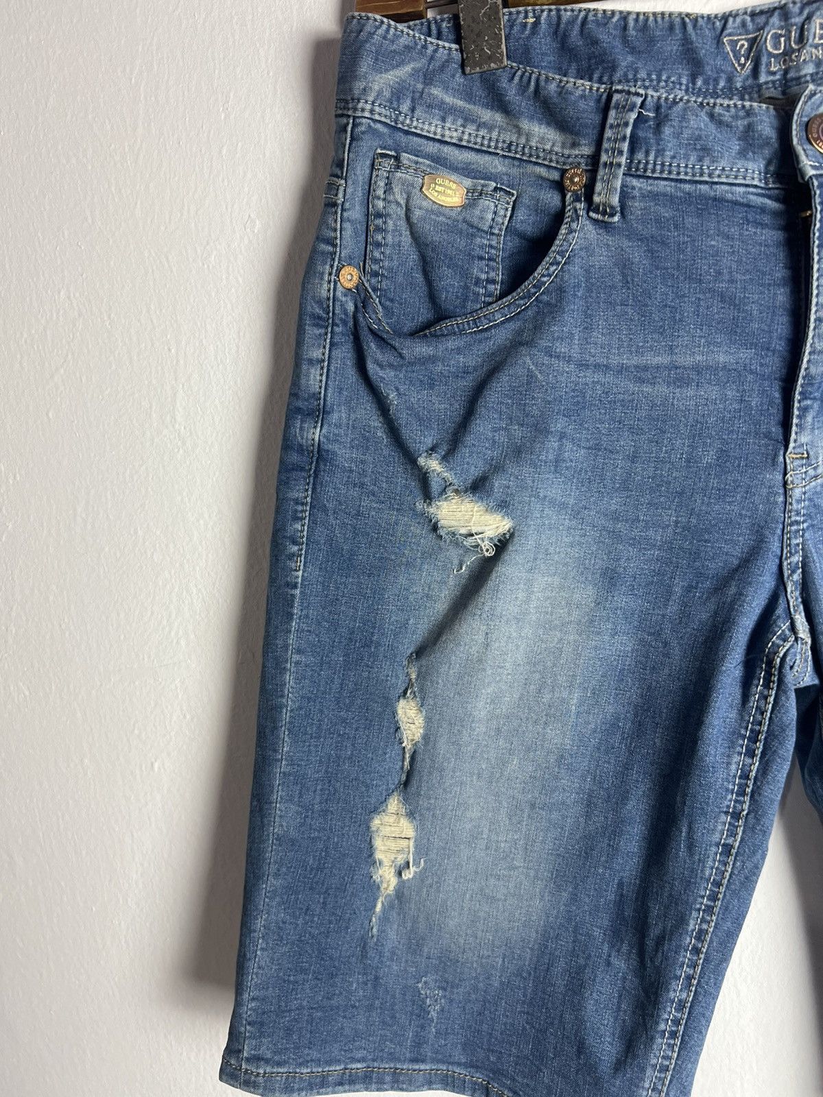 Guess Guess Denim Distressed Jorts Shorts Size US 33 - 6 Thumbnail