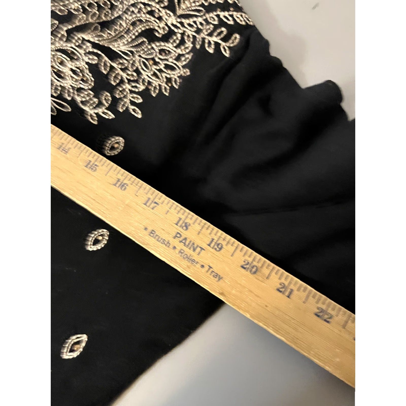 Vintage Karen Scott T-Shirt Women 3/4 Sleeve V-Neck Black Embroidery Size XL Geometric Pattern 608356367701 Size L / US 10 / IT 46 - 5 Thumbnail