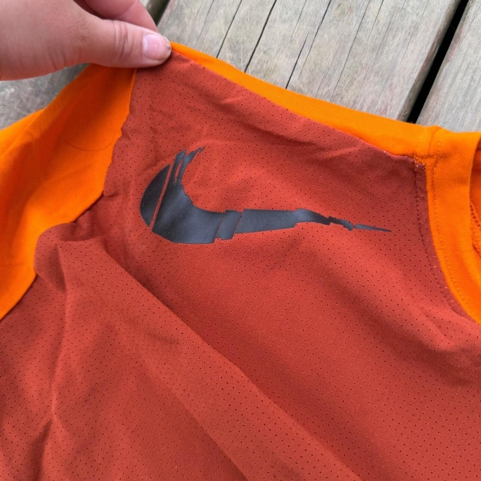 Nike Nike Dri-FIT Mens Large Orange Performance Training T-Shirt Size US L / EU 52-54 / 3 - 7 Thumbnail