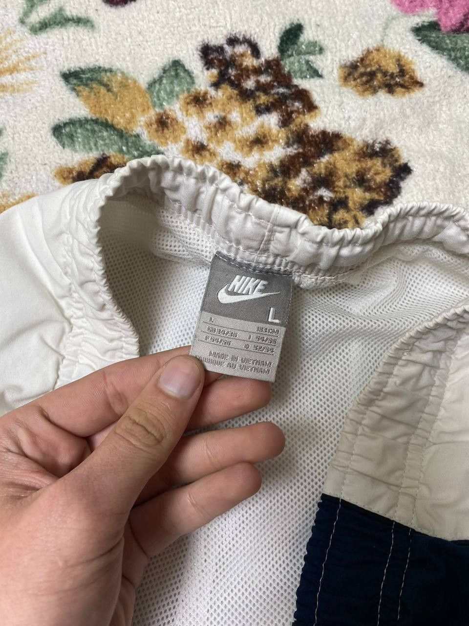 Nike Vintage Shorts big logo NIKE crazy Y2K streetwear Size US 34 / EU 50 - 13 Thumbnail