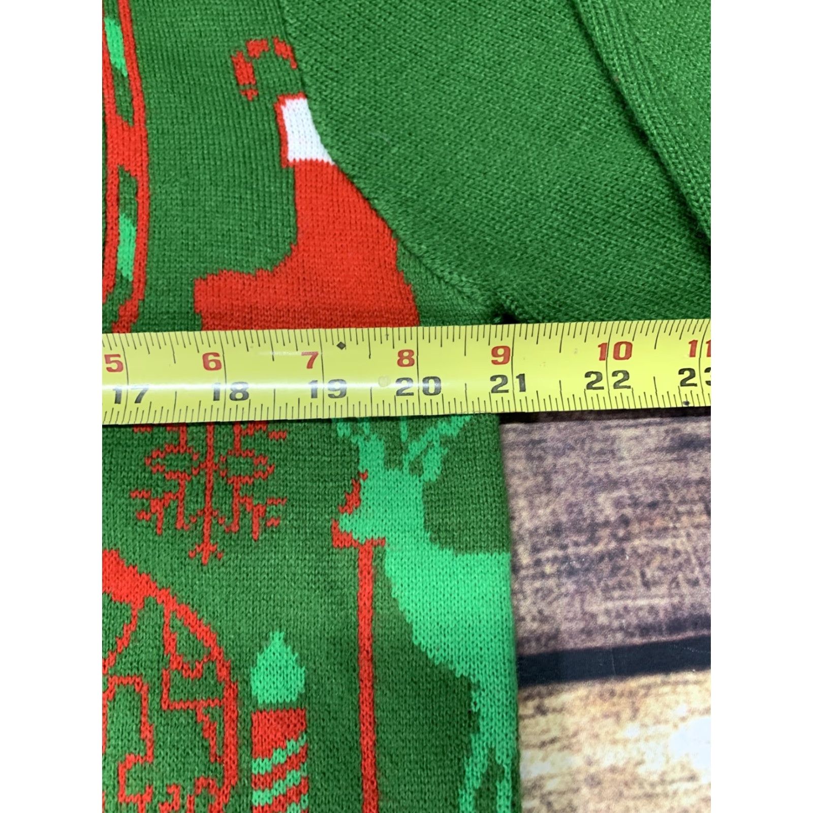 Vintage Ugly Christmas Sweater Shirt Unisex Adults Medium Red Green White Tree Ornament Snow Flakes V-Neck Long Sleeve Pullover Acrylic Vintage No N/A Size M / US 6-8 / IT 42-44 - 7 Thumbnail