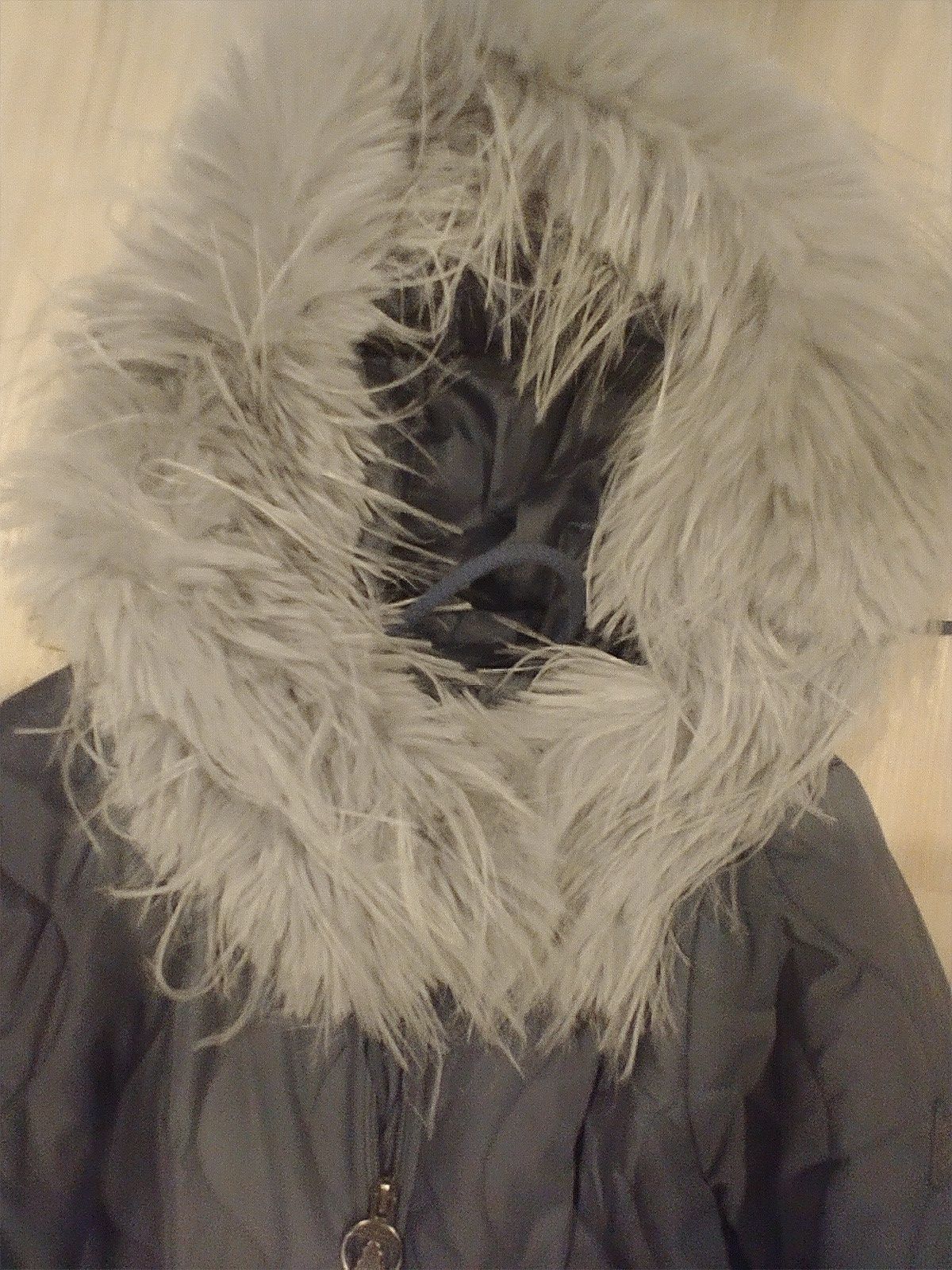 Barbour Ladies long quilted down coat with faux fur shawl Size M / US 6-8 / IT 42-44 - 5 Thumbnail