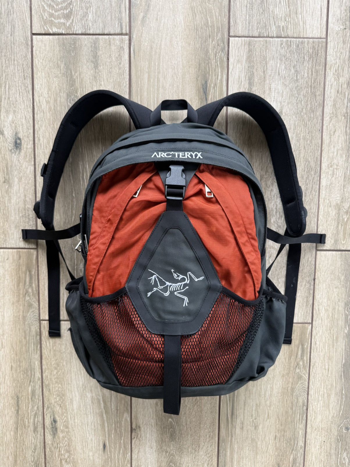 Arc'teryx Arc'teryx Foley Pouch ((ReCUT)) | Grailed