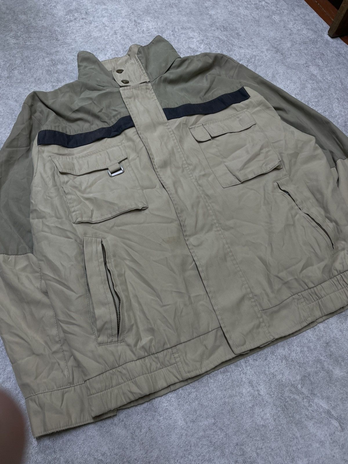 Vintage Utility Bomber Built Like Ski Gear, Styled For The Street Size US L / EU 52-54 / 3 - 2 Thumbnail
