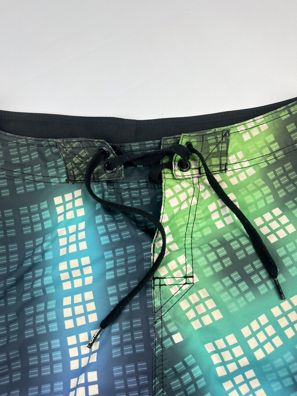Rip Curl 🏄‍♂️Rip Curl short surf swim multicolor size L Size US 33 - 5 Thumbnail