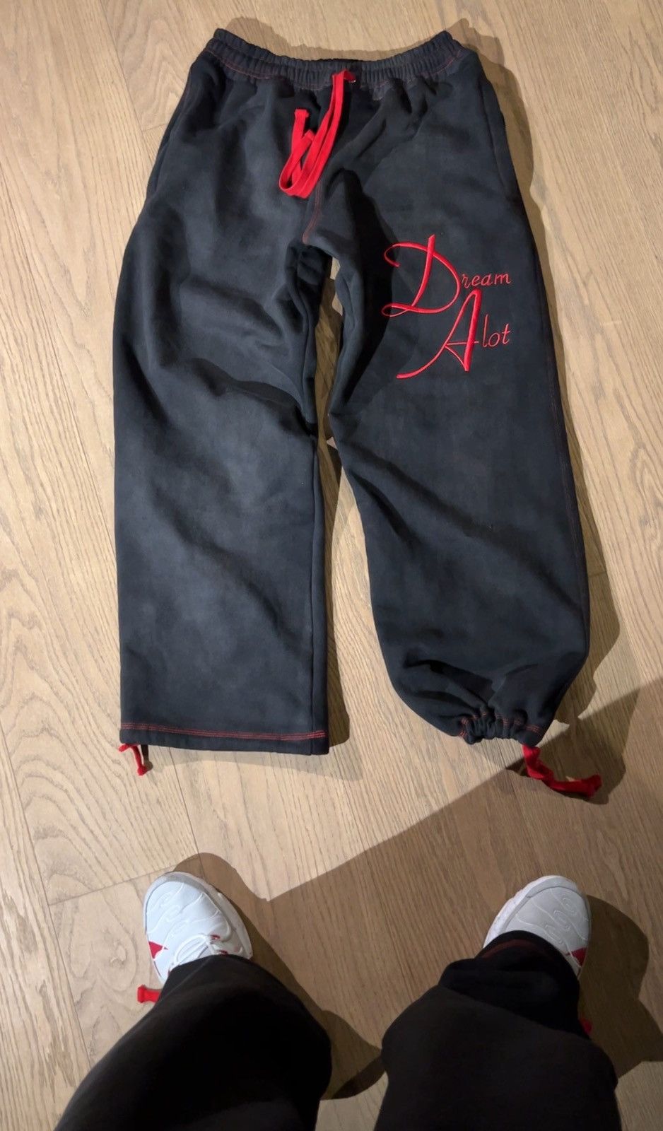 Other Dreamalot - Oversized jogger (Small 28 - 30 / 104cm Length ) Size US 30 / EU 46 - 8 Thumbnail