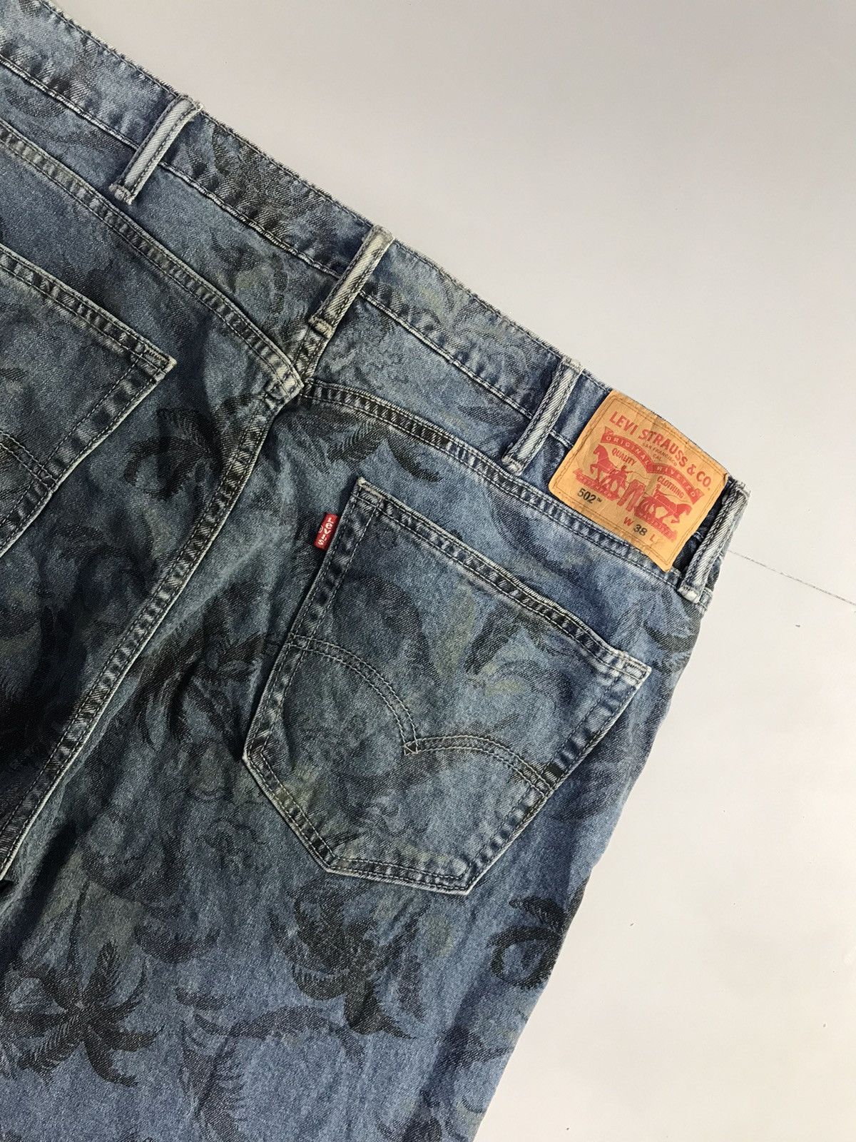 Levi's Vintage Levi’s 502 bleached jort Size US 40 / EU 56 - 7 Thumbnail