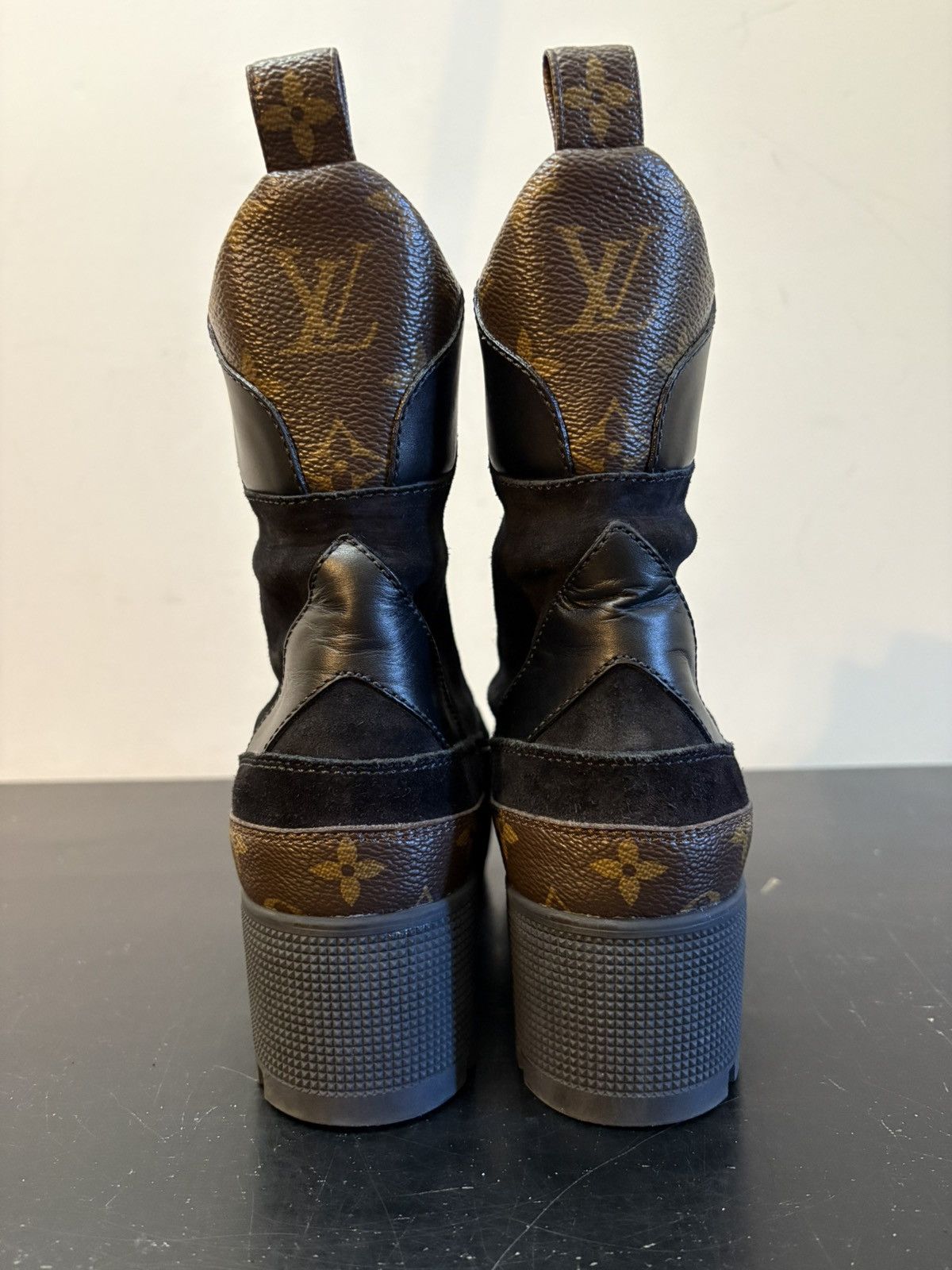Louis Vuitton Louis Vuitton LV Monogram Laureate Platform Desert Boots Size US 8 / IT 38 - 5 Thumbnail