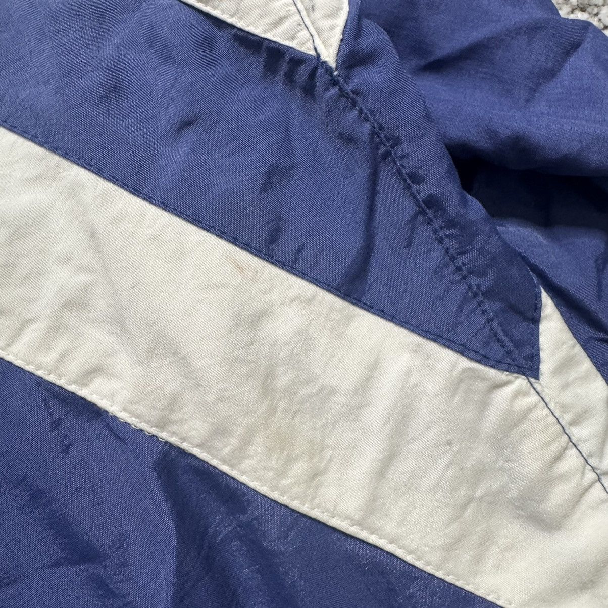 Umbro Vintage Umbro Windbreaker Size US S / EU 44-46 / 1 - 7 Thumbnail