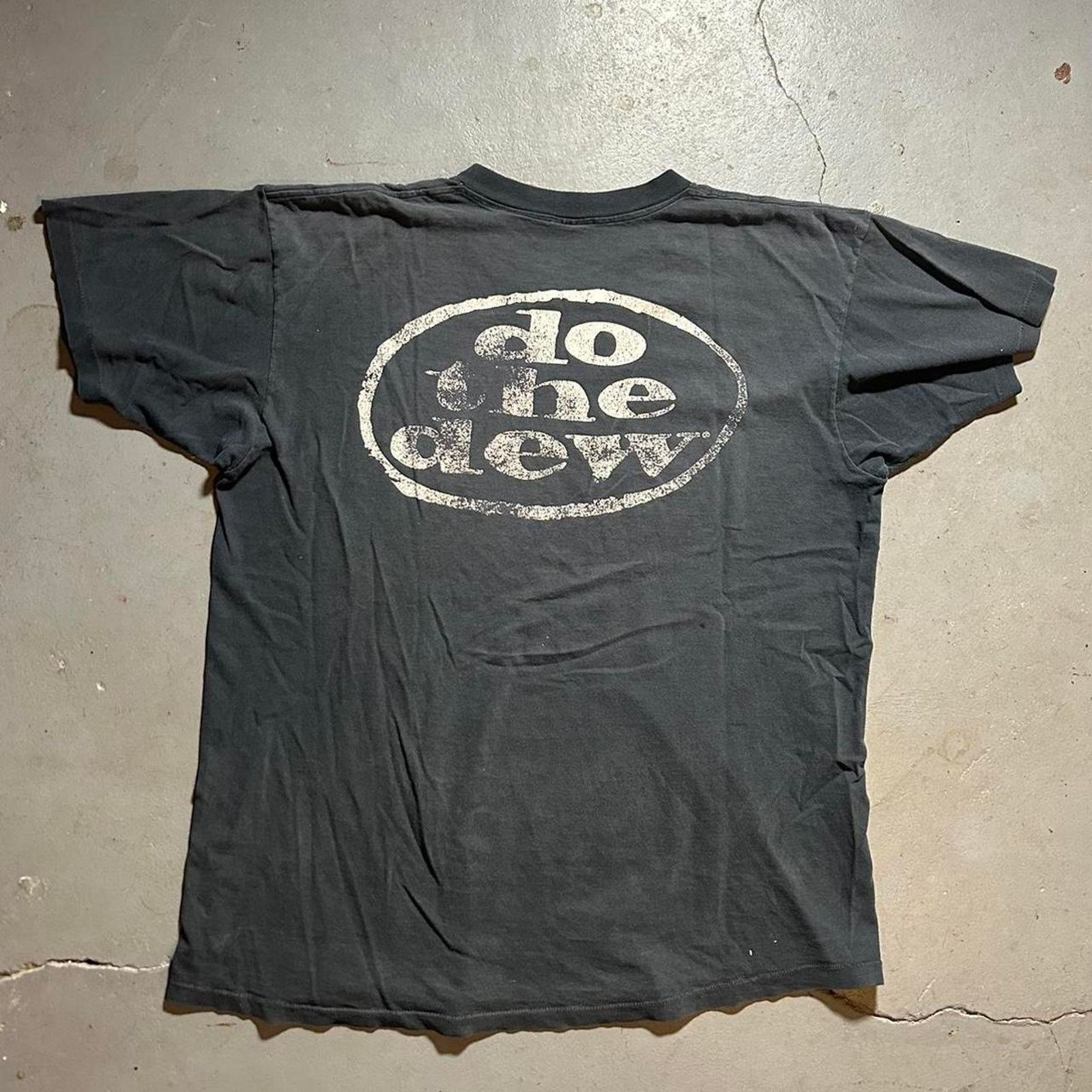 Gildan 90s thrashed condition mountain dew Size US XL / EU 56 / 4 - 1 Thumbnail