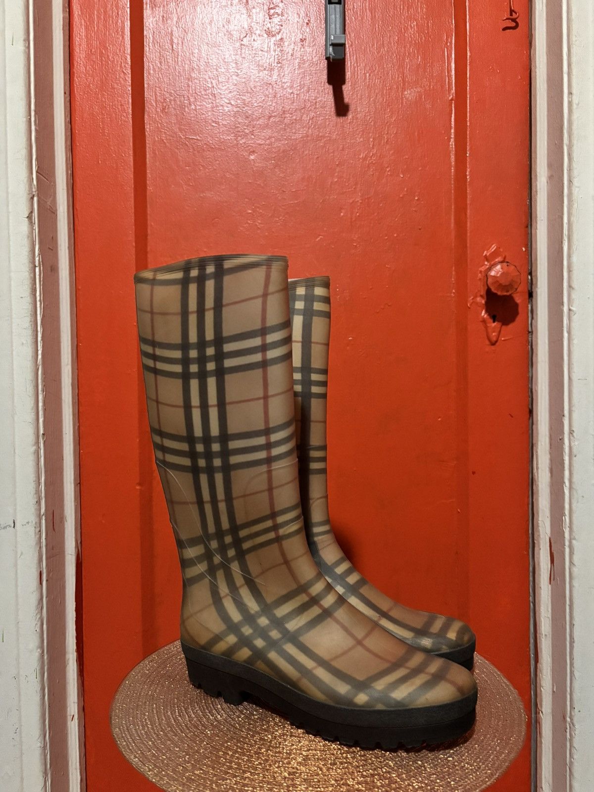 Burberry Burberry Plaid Rain Boots Size US 9 / EU 42 - 2 Thumbnail