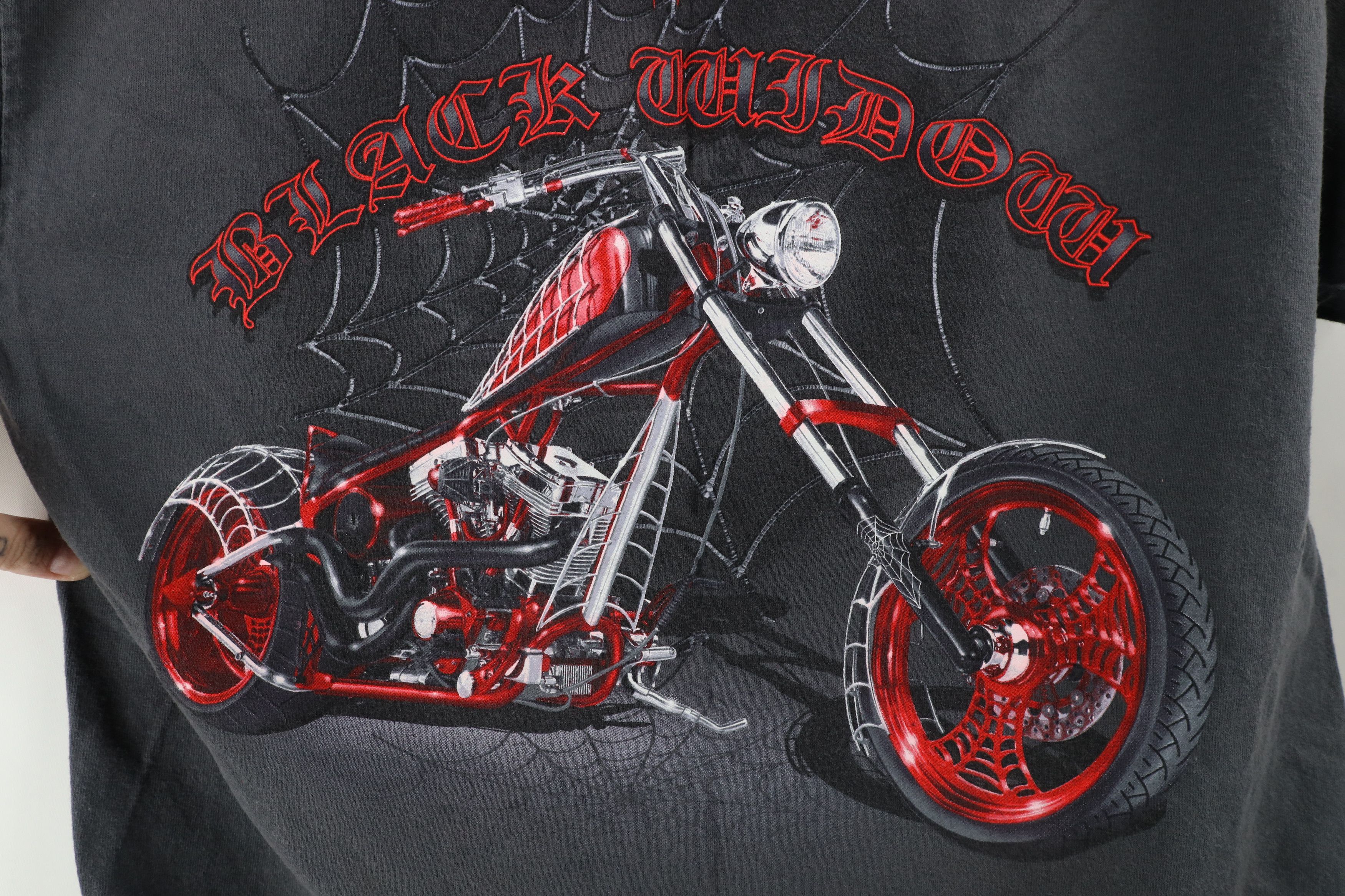 Vintage Vintage Y2K 2004 Chopper Black Widow Motorcycle T-Shirt Size US L / EU 52-54 / 3 - 8 Thumbnail
