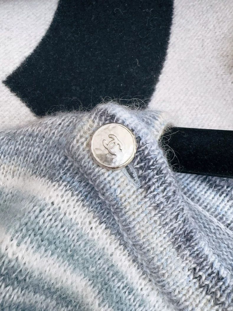 Chanel Chanel 24k gray cashmere bird sea view pattern knitted one Size XXS / US 00 / IT 34 - 4 Thumbnail