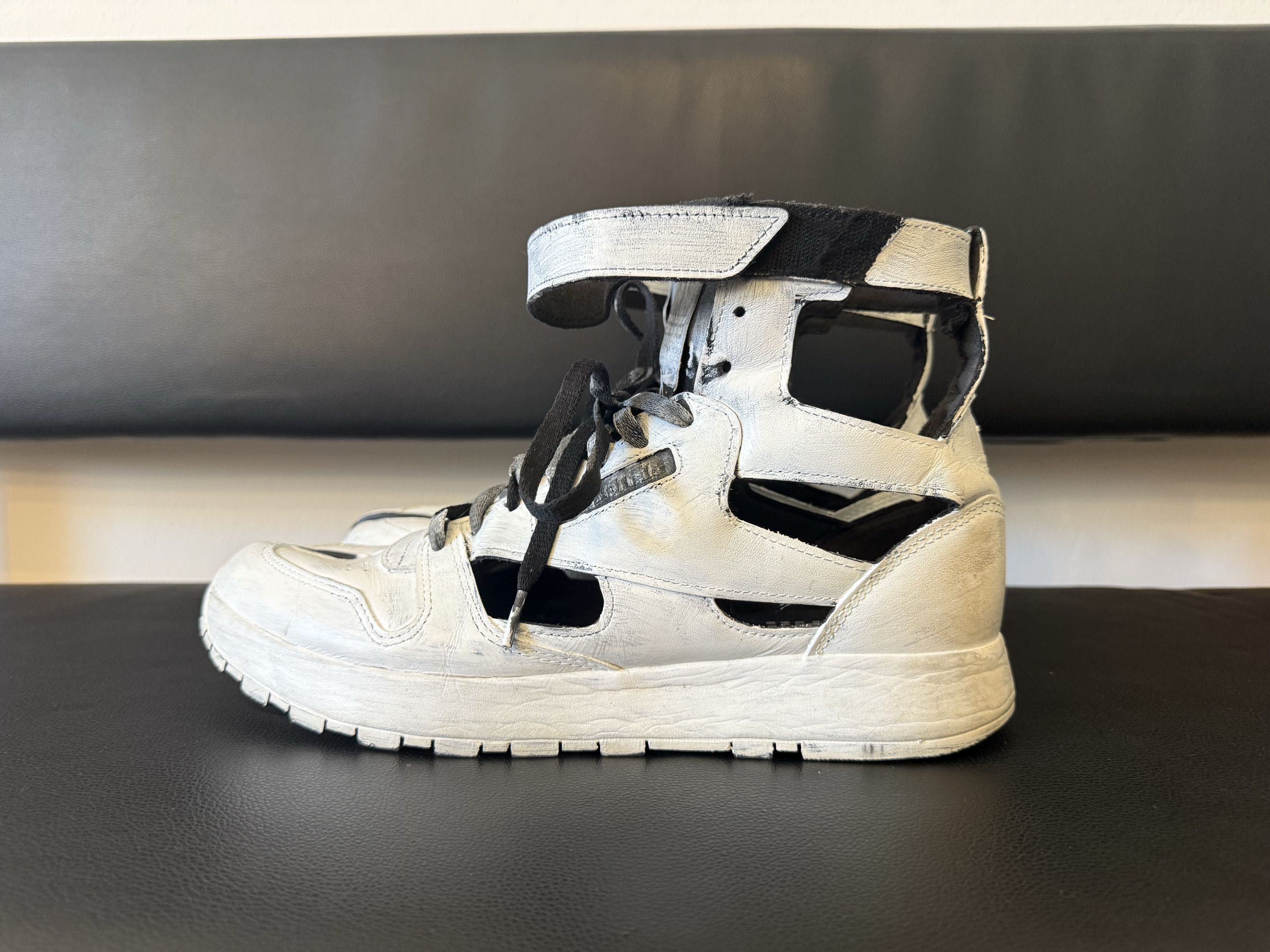 Maison Margiela x Reebok High Top Tabi Sneaker "Bianchetto"