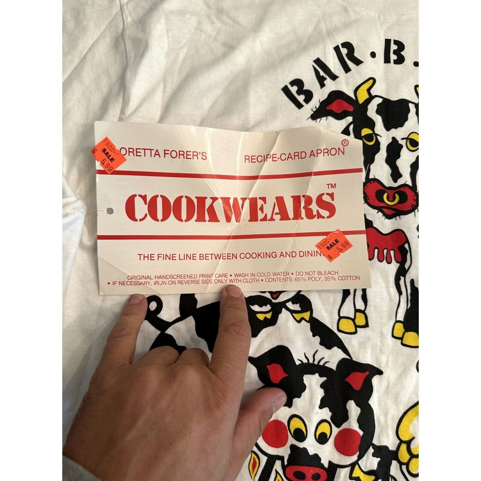 Vintage VINTAGE Cookwears T-Shirt XL White Cotton Blend Single Stitch Bar B Que Sauce Grill Style Farm Cows 1990s Mens Toys? Size US XL / EU 56 / 4 - 5 Thumbnail