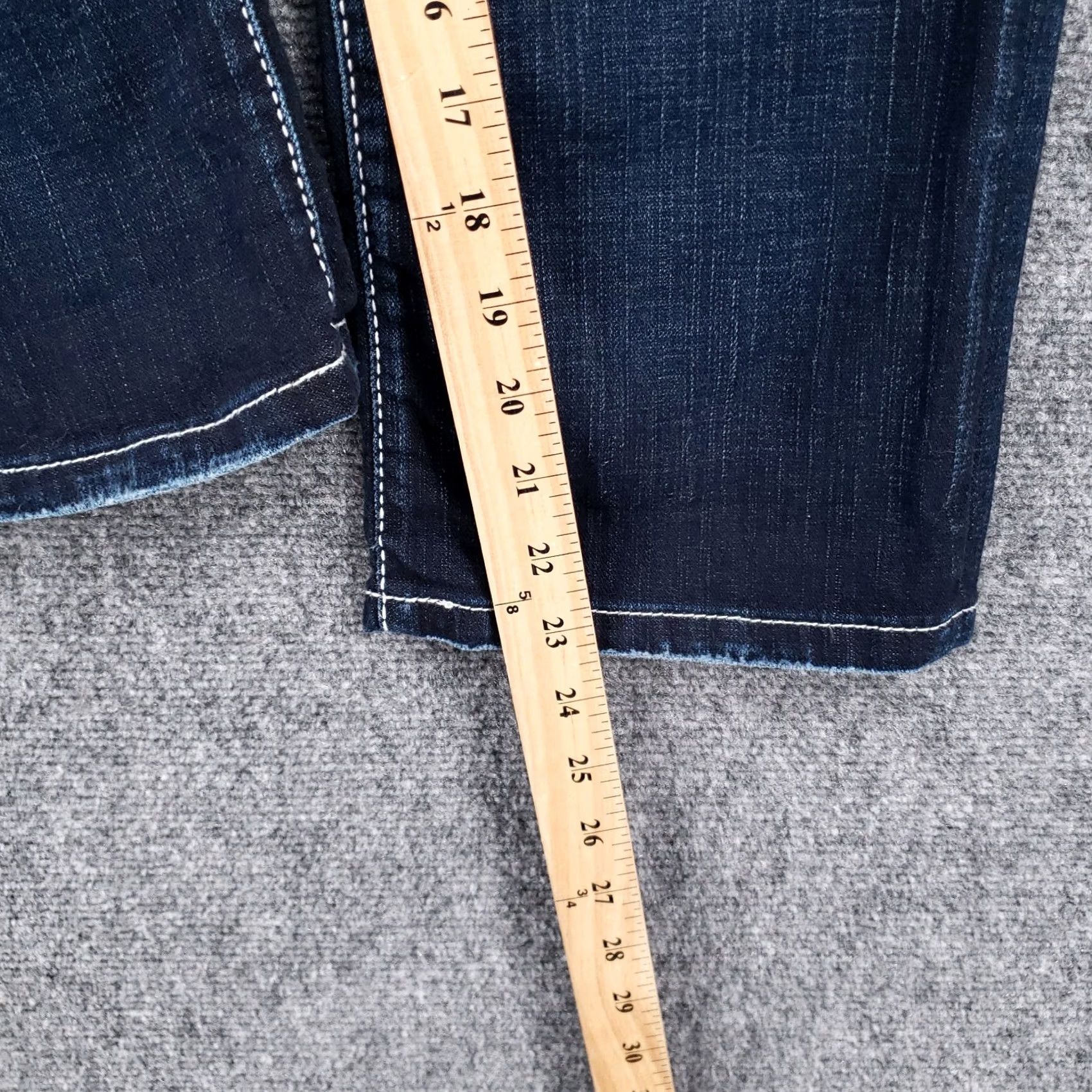 Vintage Buckle BKE Jeans Capri Womens 27 Blue Kate Low Rise Stretch Dark Wash Denim Size 27" / US 4 / IT 40 - 6 Thumbnail