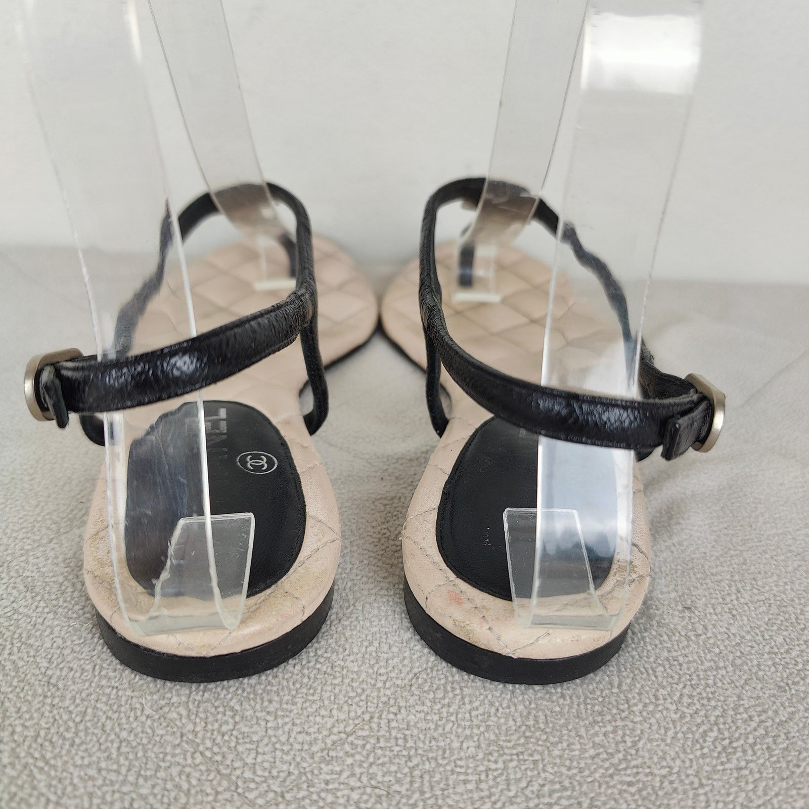 Chanel Chanel Thong Sandals Womens 36C 6 Black Leather Size US 6 / IT 36 - 7 Thumbnail