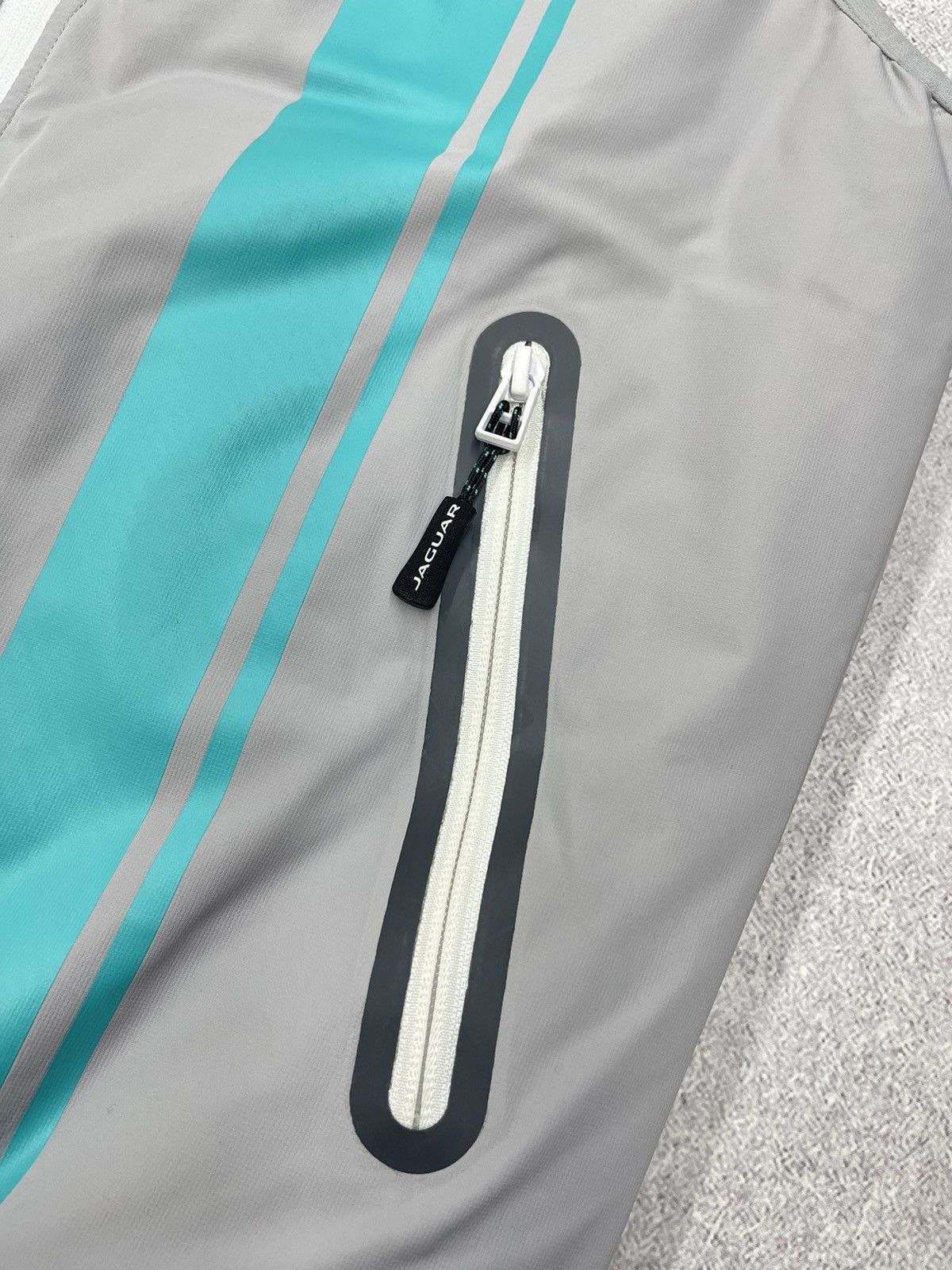 Formula 1 Racing Jaguar I Pace Etrophy Vest Grey Michelin F1 Size US S / EU 44-46 / 1 - 13 Thumbnail