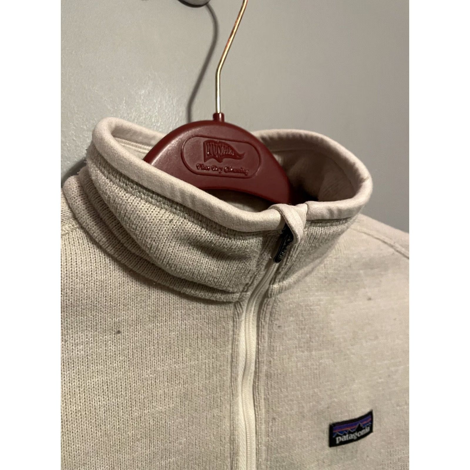 Patagonia Patagonia Sweater Women’s Size M Ivory Pullover Mock Neck Long Sleeve Fleece 25” Length A319 NA Size M / US 6-8 / IT 42-44 - 3 Thumbnail