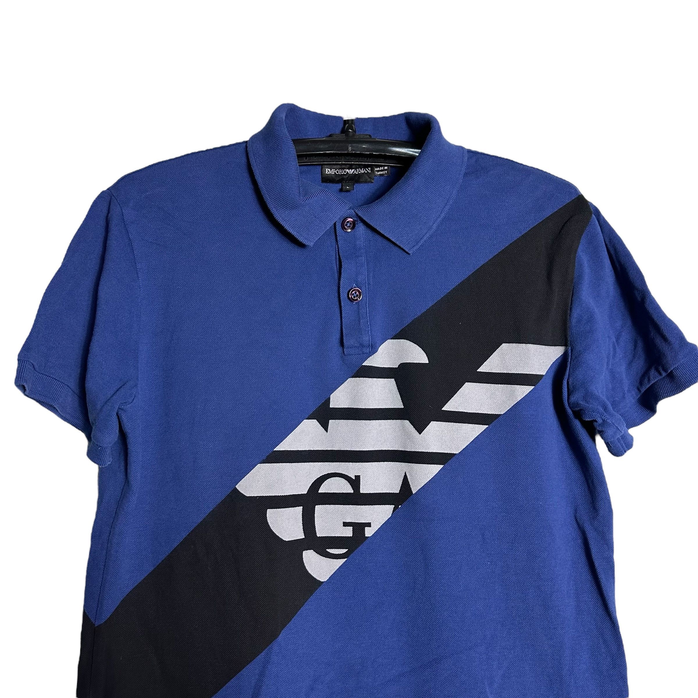 Emporio Armani 🔥RARE🔥Emporio Armani Spell Out Polo Shirt Size US L / EU 52-54 / 3 - 2 Thumbnail