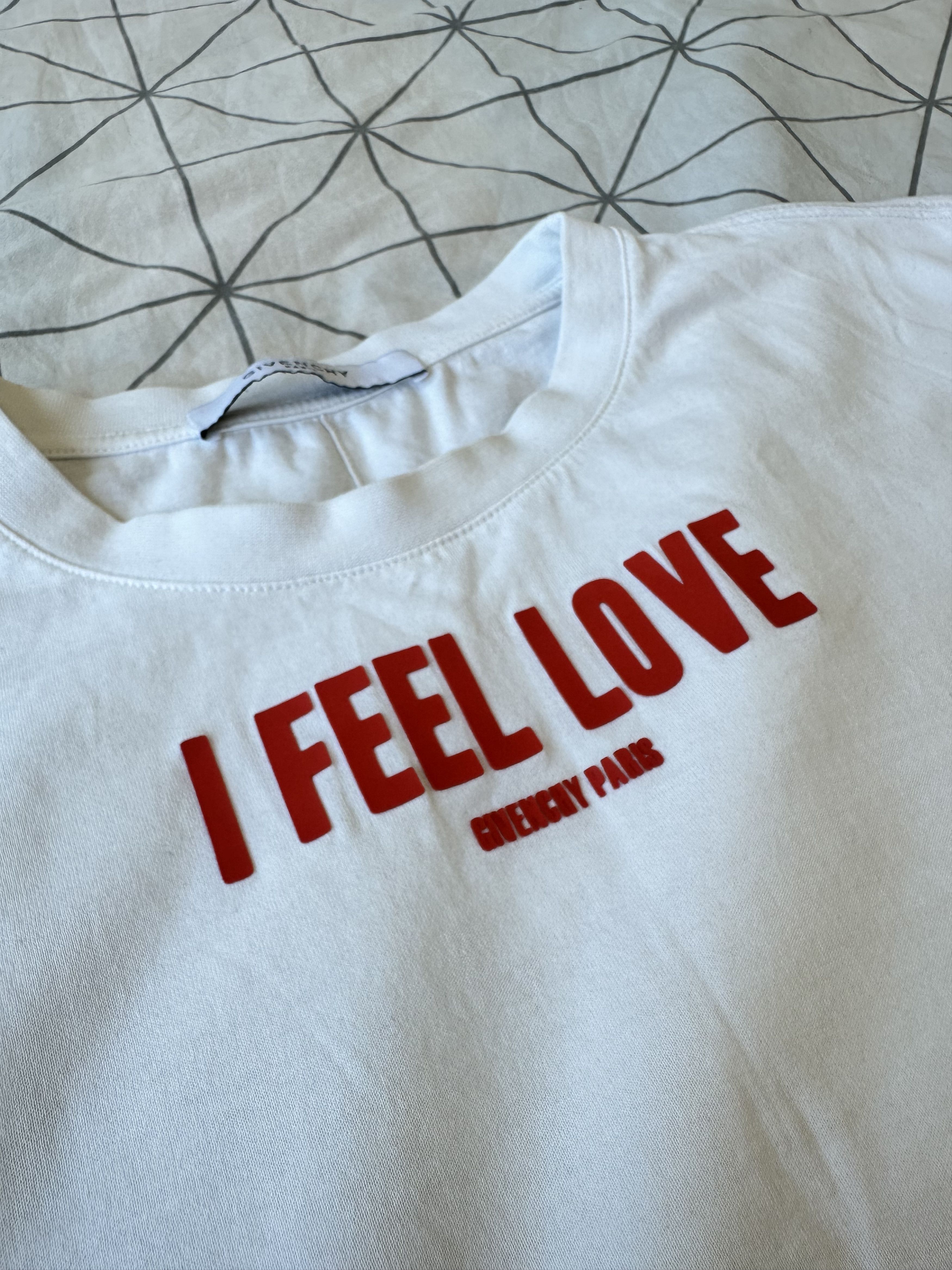 Givenchy SS17 Givenchy I Feel Love T-shirt Size US L / EU 52-54 / 3 - 2 Thumbnail