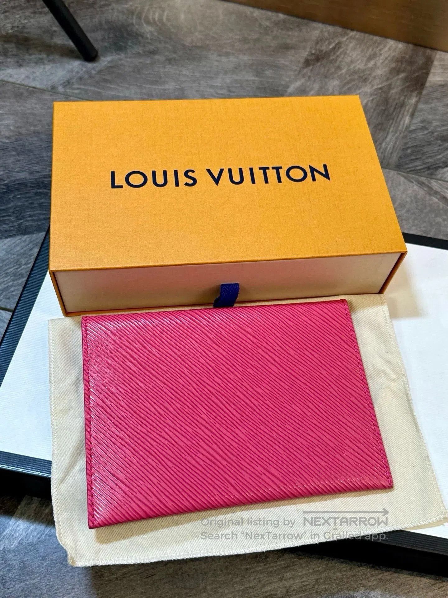 Louis Vuitton Louis Vuitton Pink Epi Envelope Pouch. Size ONE SIZE - 6 Thumbnail