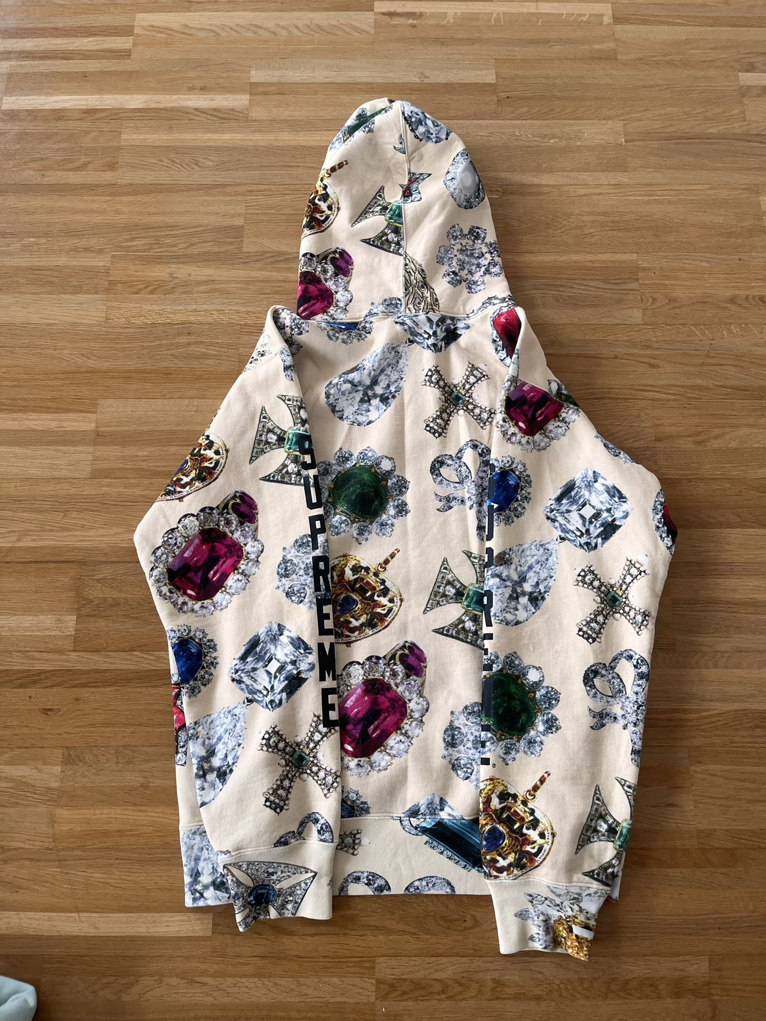 Supreme Supreme Jewels Hooded Sweatshirt Cream L Size US L / EU 52-54 / 3 - 2 Thumbnail