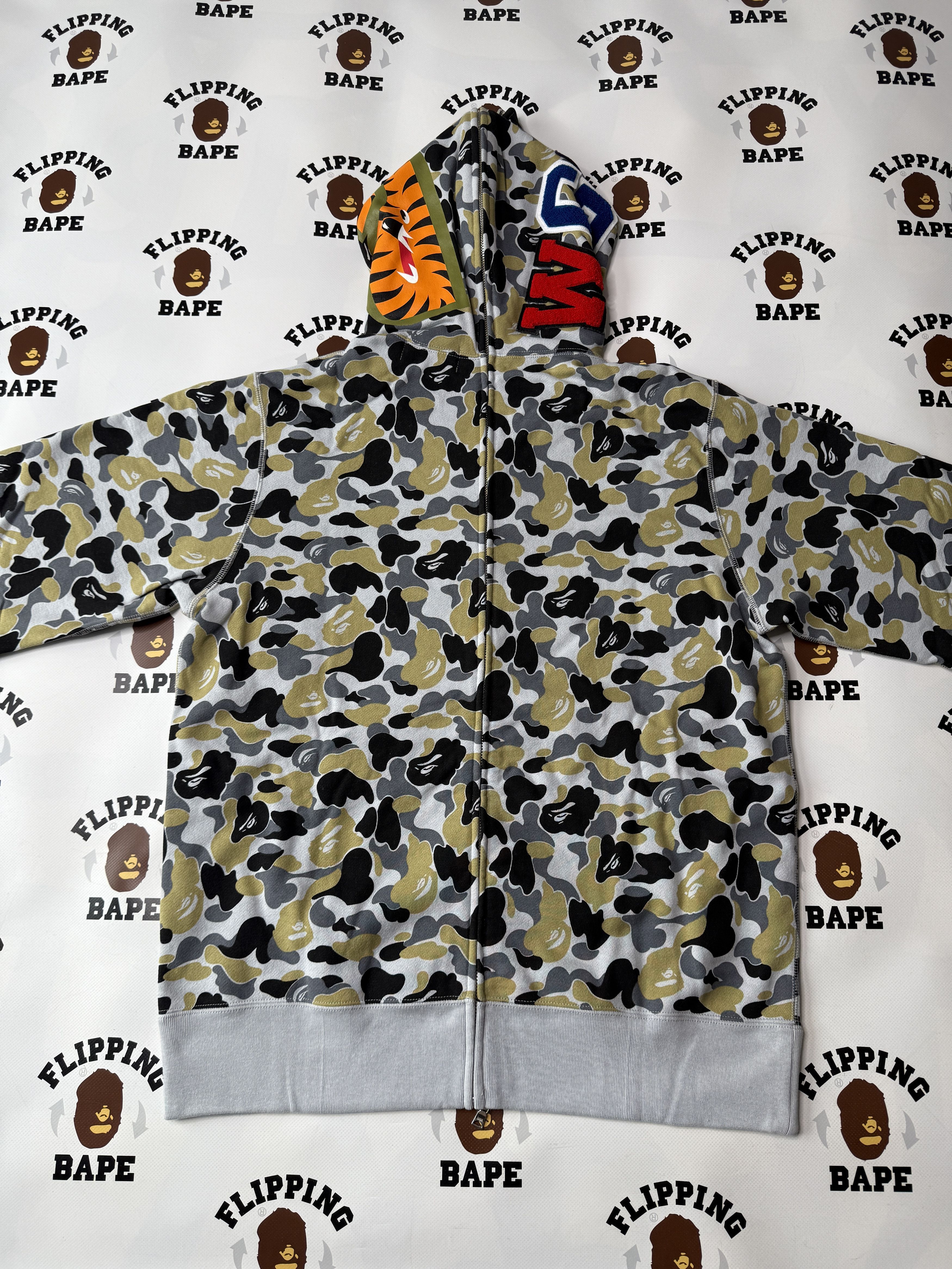 Bape BAPE STORE GINZA SEPARATE SHARK FULL ZIP HOODIE Size US L / EU 52-54 / 3 - 8 Thumbnail
