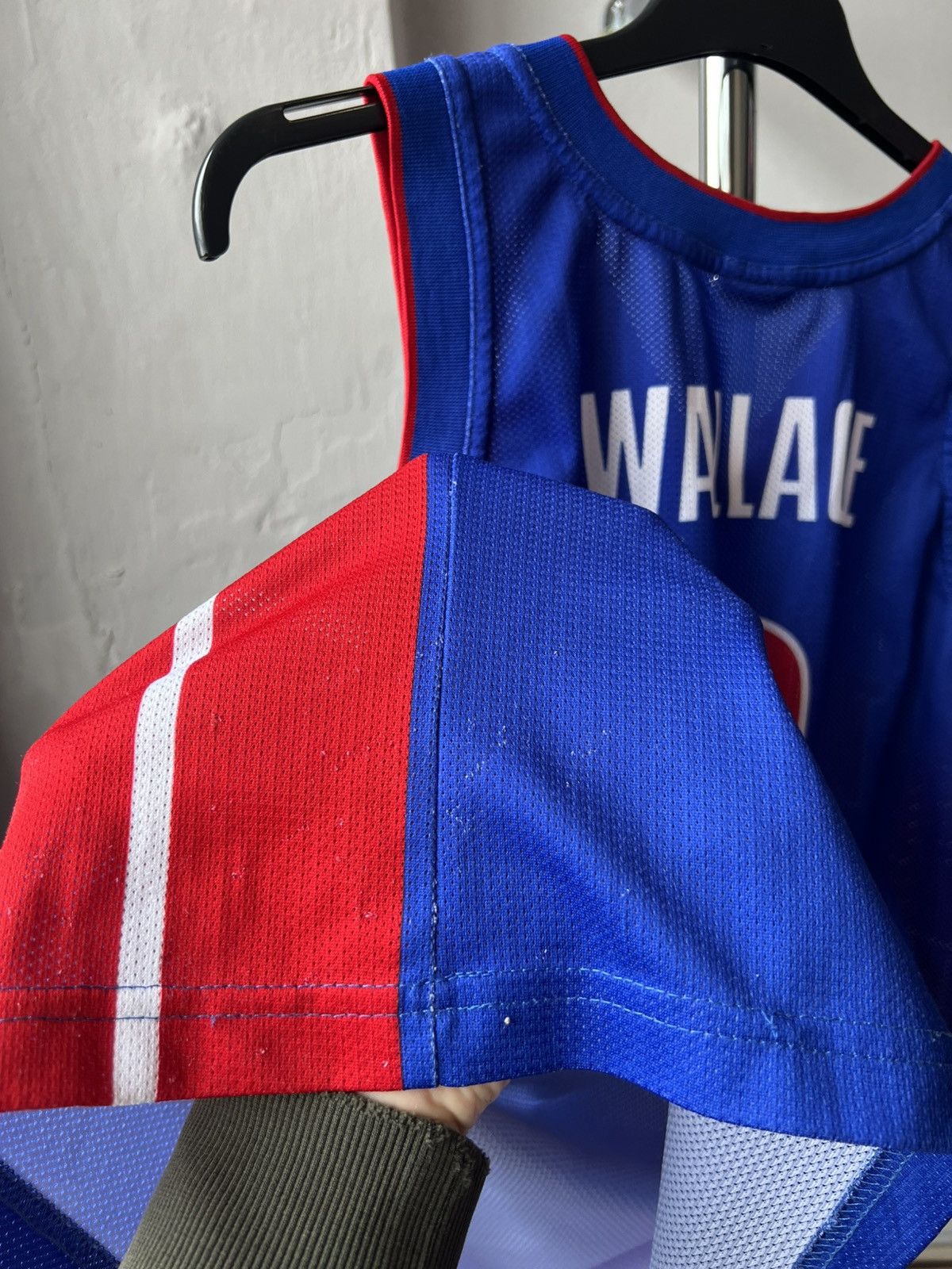 NBA 90’s Detroit Pistons #3 Wallace NBA Basketball jersey Size US XL / EU 56 / 4 - 14 Thumbnail