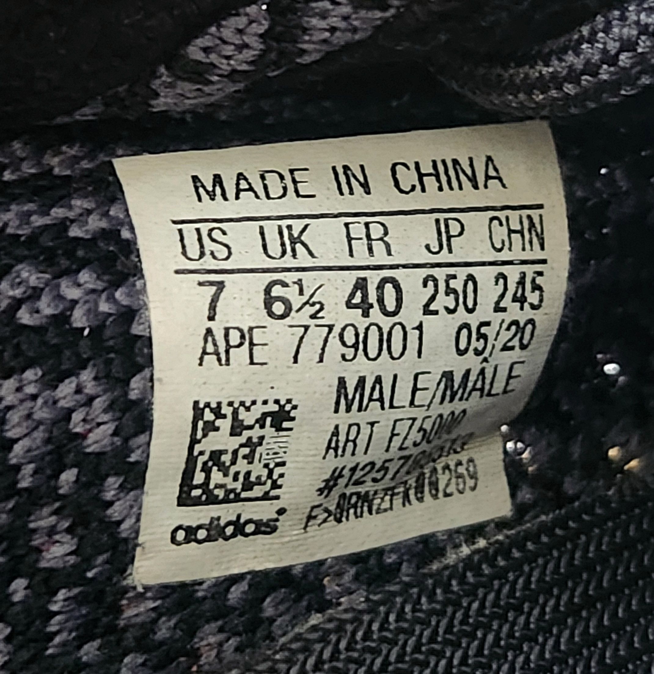 Adidas × Yeezy Adidas Yeezy Boost 350 V2 Low Carbon Size 7 8W FZ5000 Rare Size US 7 / EU 40 - 12 Thumbnail