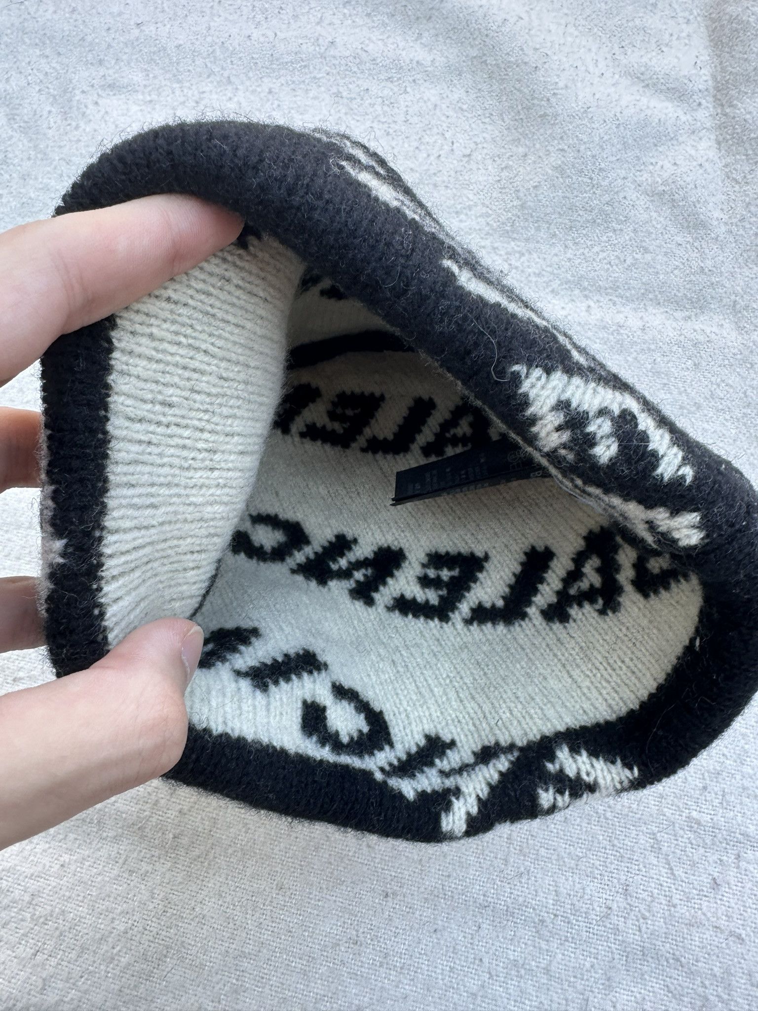 Balenciaga Balenciaga Beanie Winter Hat Allover Logo Black and Ivory Size ONE SIZE - 4 Thumbnail