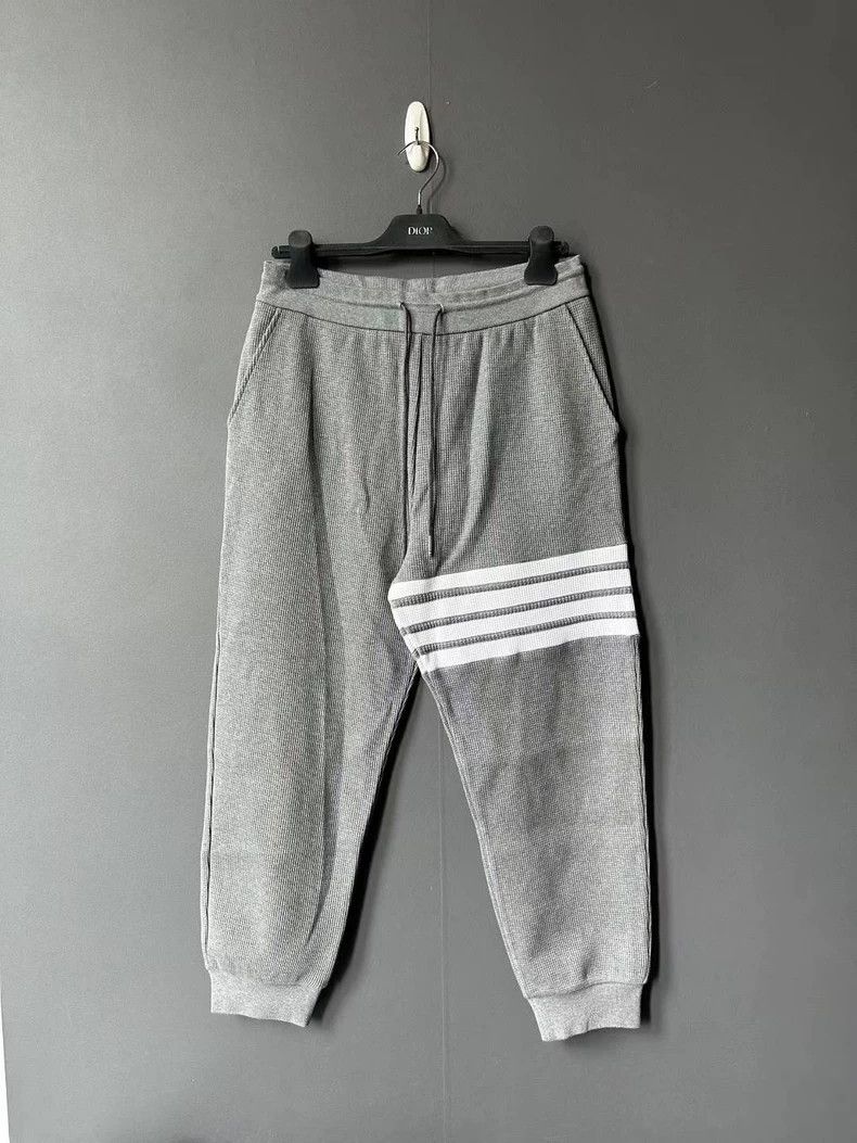 Thom Browne Thom Browne size3 Gray waffle leggings Size US 27 - 1 Thumbnail