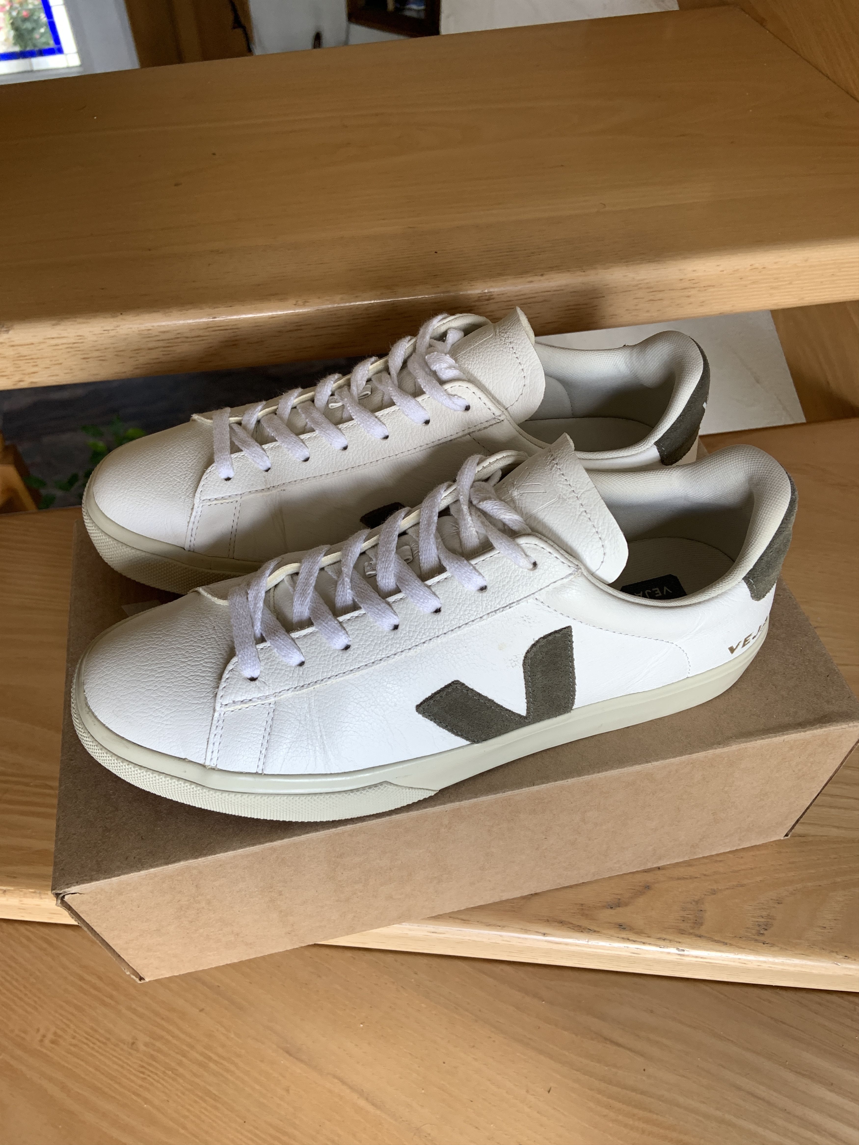 Veja Campo chrome-free leather Size US 10 / EU 43 - 1 Thumbnail