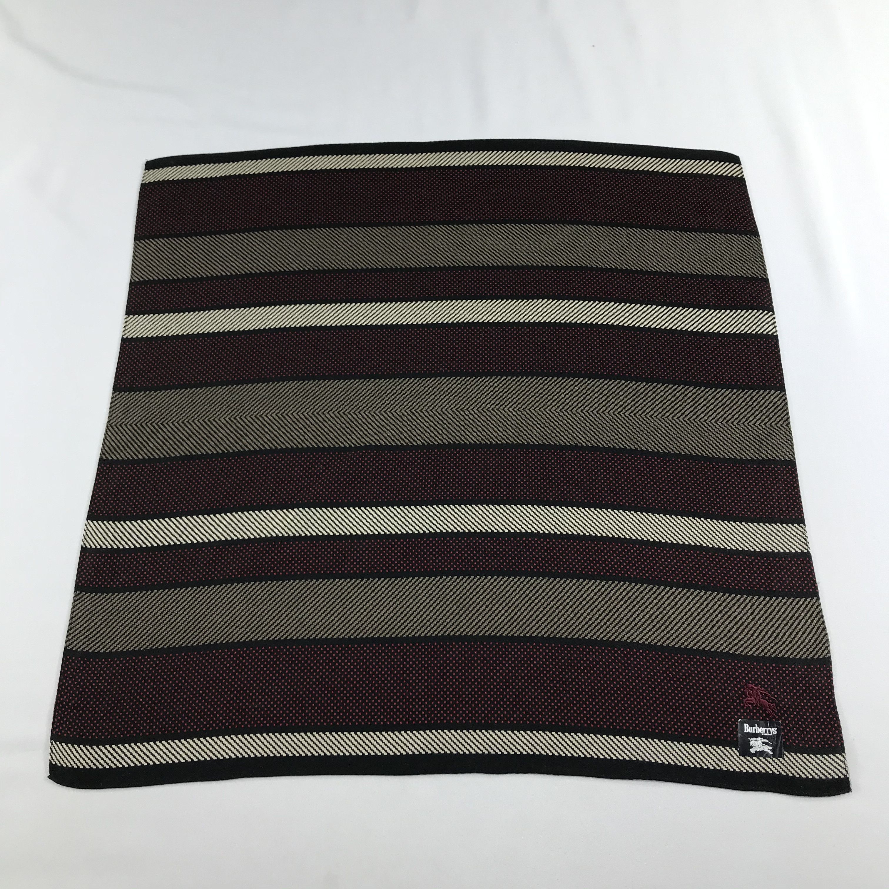 Burberry Burberrys Handkerchief Neckerchief Bandana H813 Size ONE SIZE - 2 Thumbnail