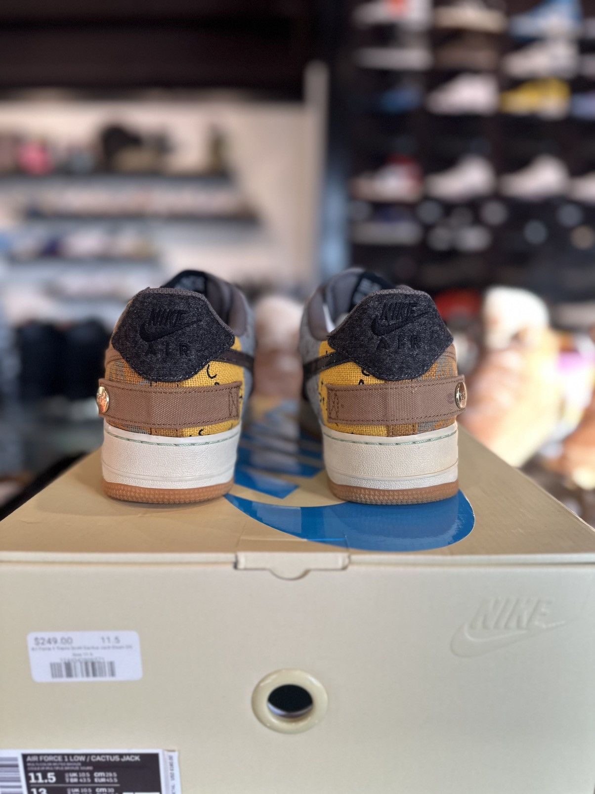Nike × Travis Scott Air Force 1 Travis Scott Cactus Jack Clean OG Size 11.5 Size US 11.5 / EU 44-45 - 3 Thumbnail