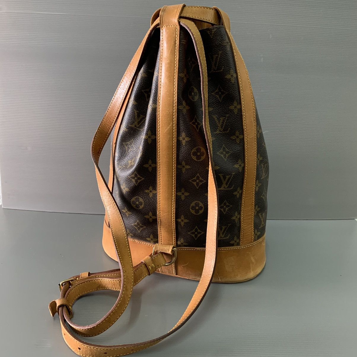 Louis Vuitton Louis Vuitton Monogram Backpack Size ONE SIZE - 3 Thumbnail