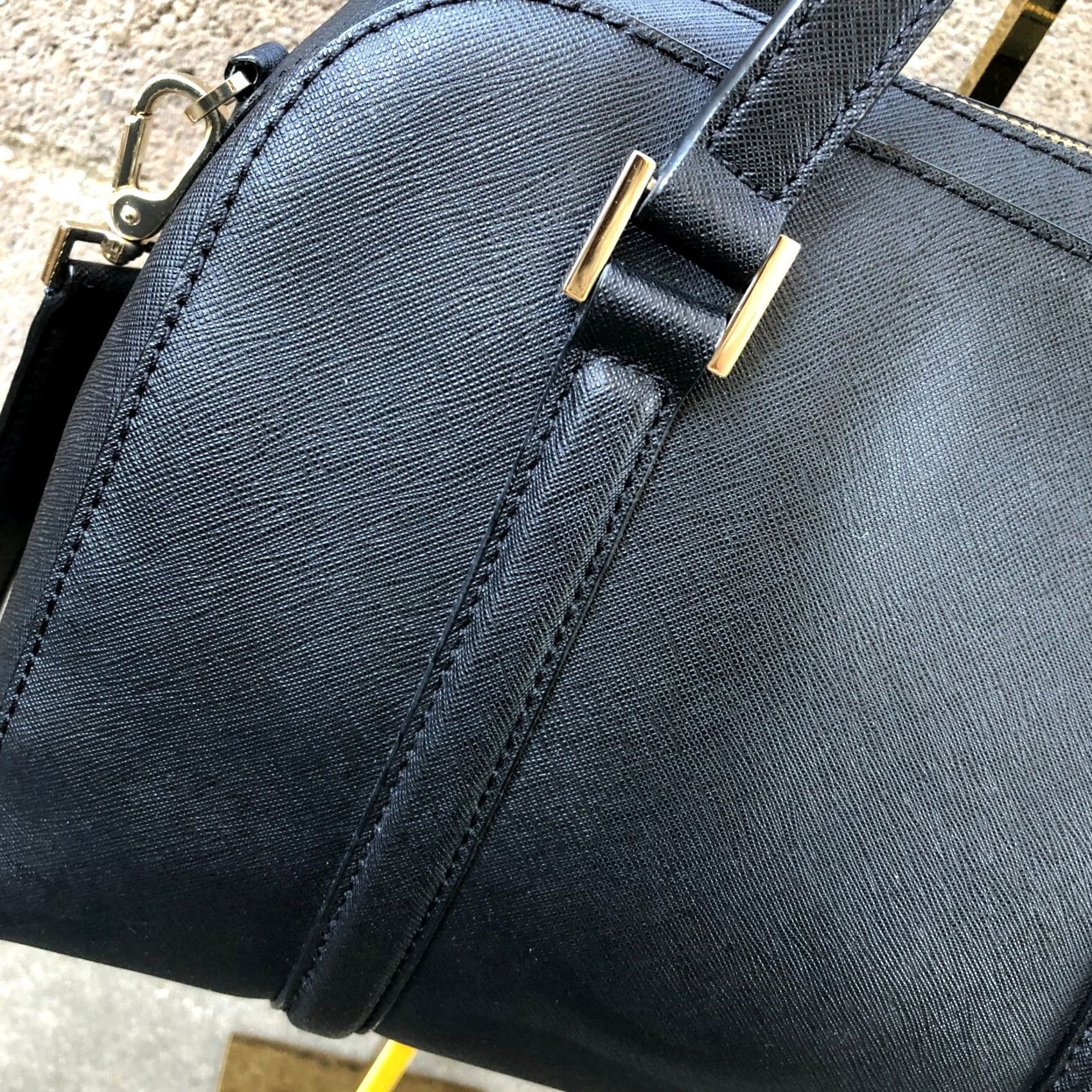 Vintage KATE SPADE Cassie Newbury Lane Purse Bowler Bag Crossbody Shoulder Top Handle Crossbody Womens Black Medium Leather Saffiano Pattern Newbury Lane 90s? Size M / US 6-8 / IT 42-44 - 4 Thumbnail