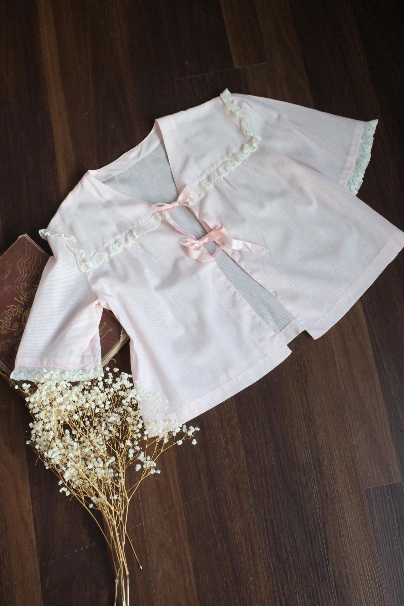 Vintage Vintage 1940s 1950s Bed Jacket, Pale Pink Pinstripes with Pi Size ONE SIZE - 2 Thumbnail