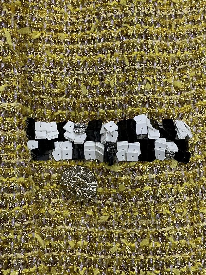 Chanel Chanel 23C gold yellow soft tweed sequin pocket jacket Size XS / US 0-2 / IT 36-38 - 2 Thumbnail