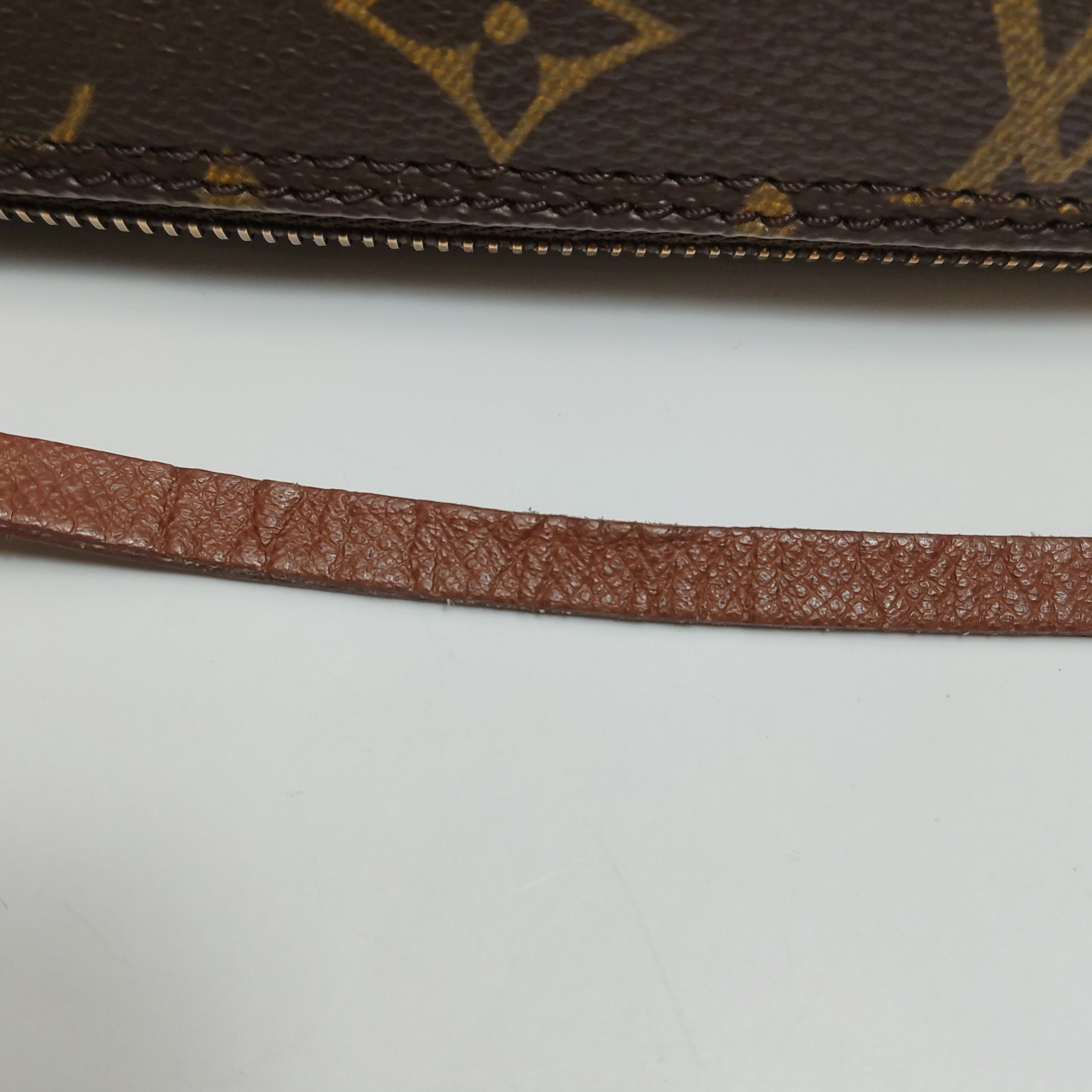 Louis Vuitton Louis Vuitton (LV) Papillon Mini Cowhide Monogram Printed D Size ONE SIZE - 5 Thumbnail