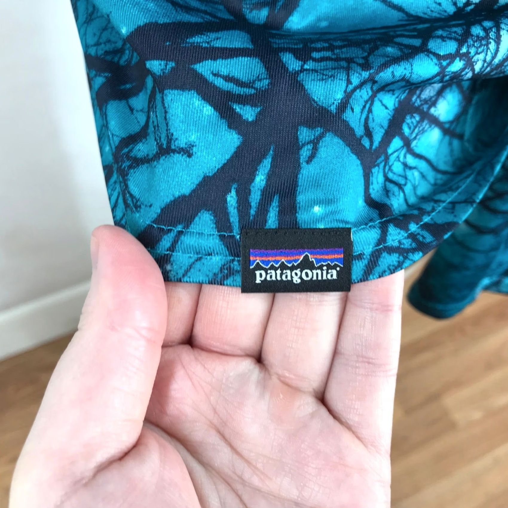 Patagonia VINTAGE Capilene Daily Baselayer Women S Teal Blue Winter Trees Starry Night Size ONE SIZE - 7 Thumbnail