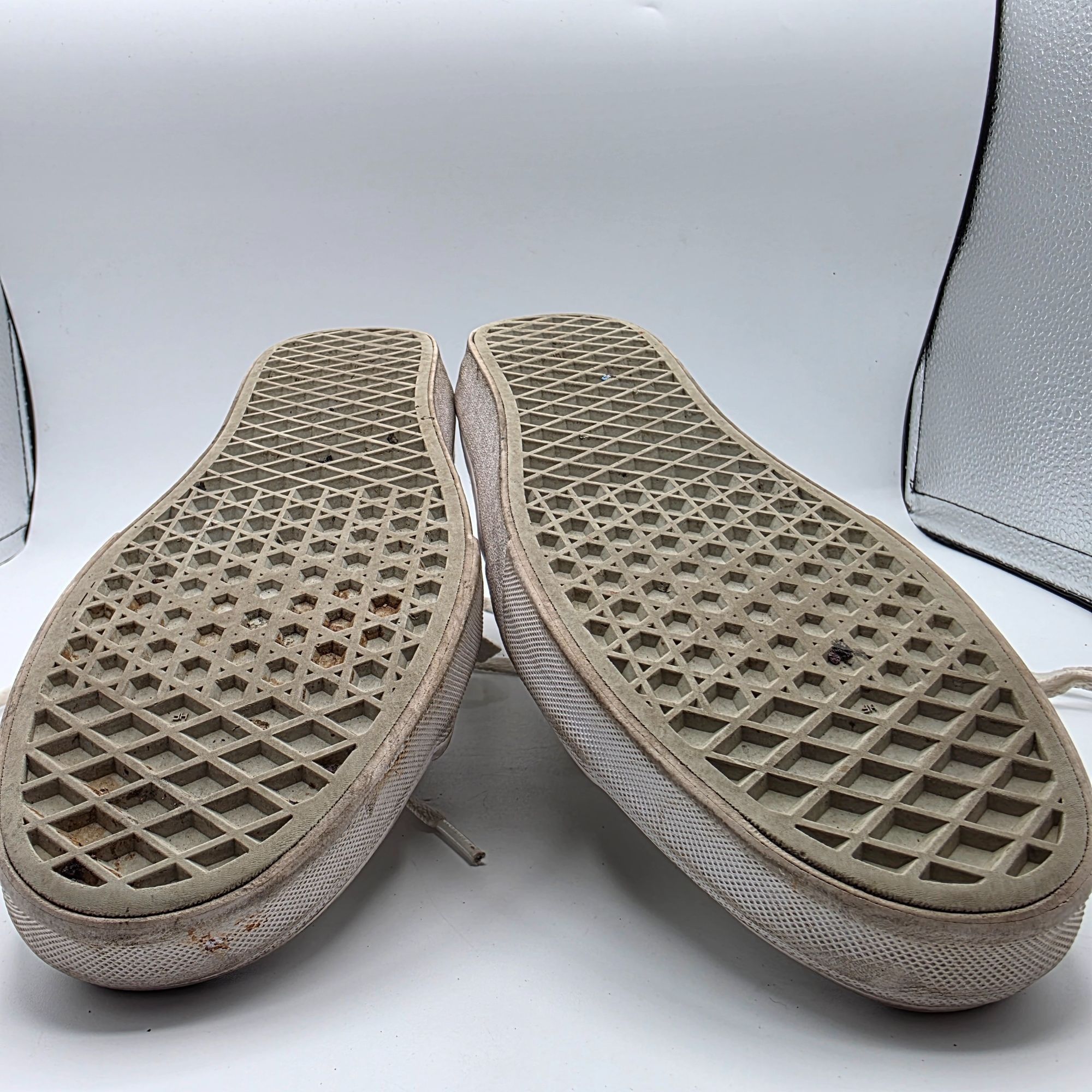 Vans Vans Sk8-Hi Womens 9 Triple White High Top Sneakers Shoes Ca Size US 9 / IT 39 - 11 Thumbnail