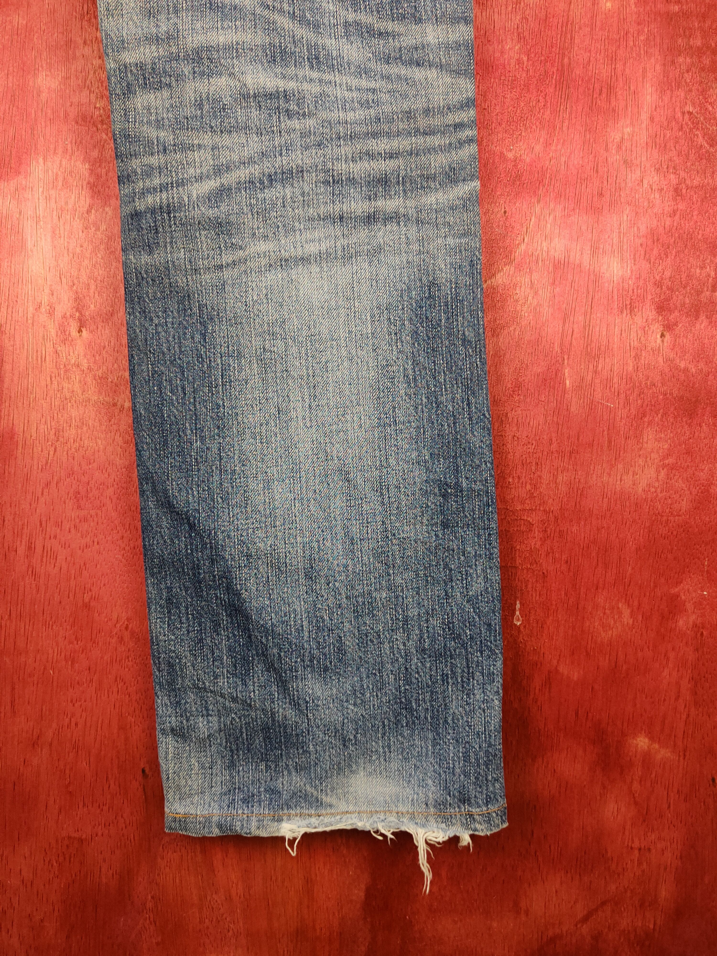 Japanese Brand Uniqlo Blue Faded Distressed Ripped Jeans #S1677 Size US 32 / EU 48 - 12 Thumbnail