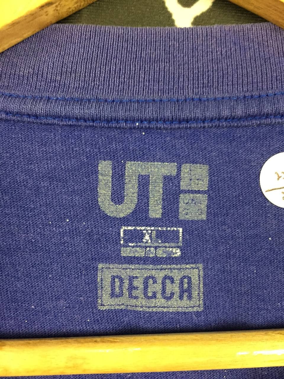 Uniqlo Uniqlo x Decca Records Groove Makers Collection Tee Size XL Size US XL / EU 56 / 4 - 10 Thumbnail