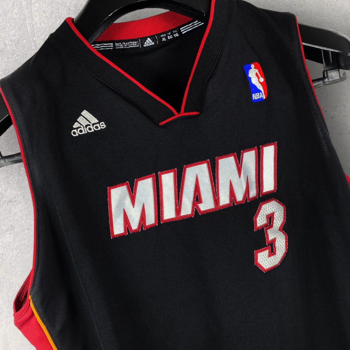 Adidas × NBA vintage Adidas Miami Heat NBA USA WADE #3 Jersey Basketball Size US L / EU 52-54 / 3 - 3 Thumbnail
