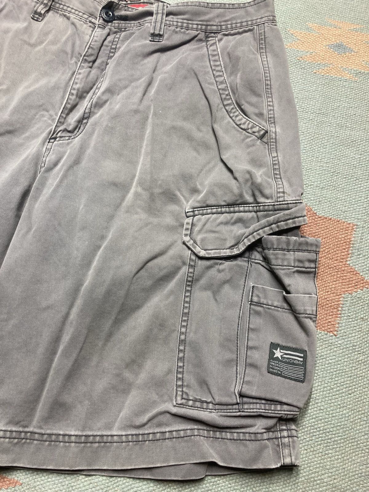 UNIONBAY × Vintage y2k Union bay cargo shorts wide leg baggy skater utility 33 Size US 33 - 3 Thumbnail