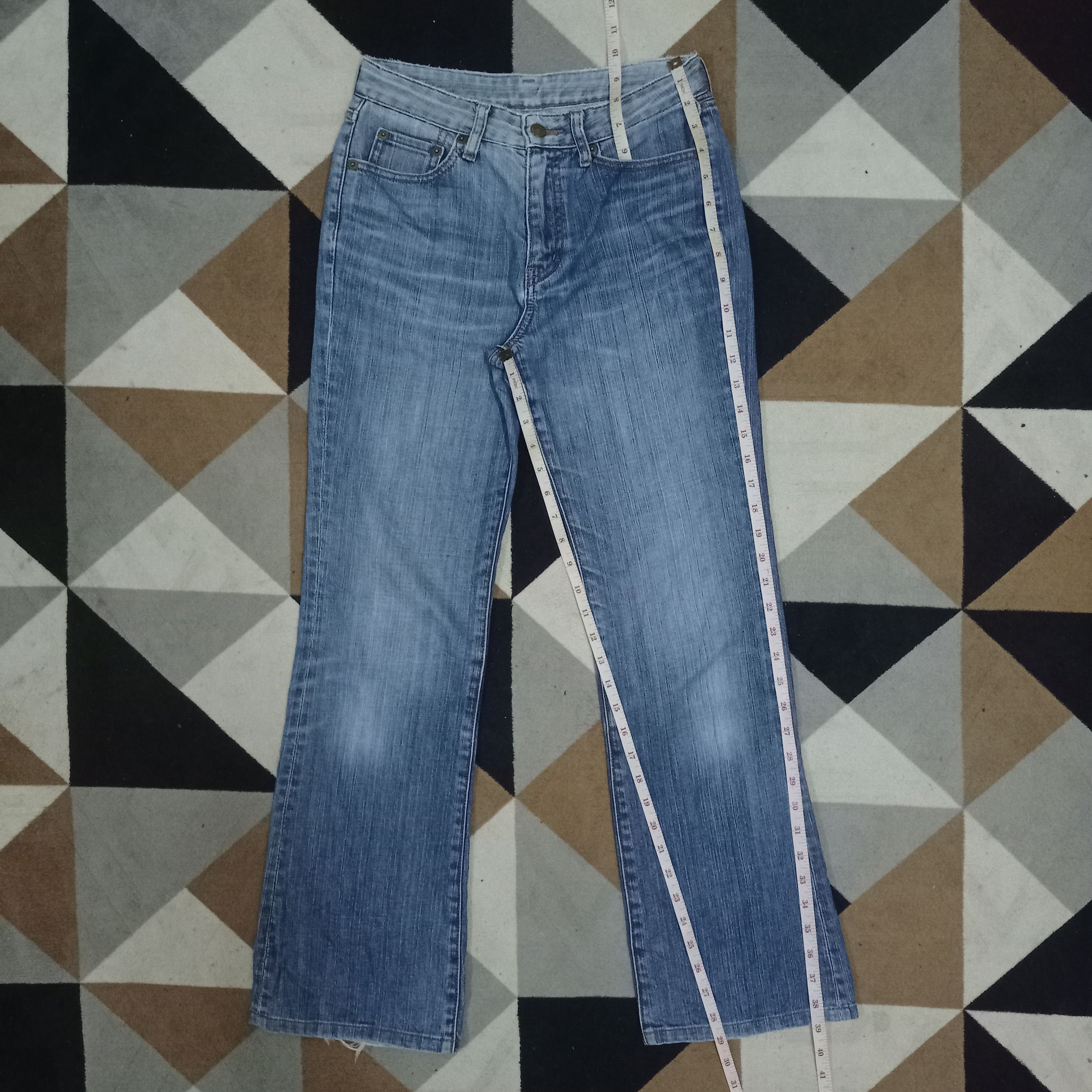 Japanese Brand × Uniqlo Vintage Japanese Uniqlo Blue Wash Flare Jeans Size US 26 / EU 42 - 8 Thumbnail