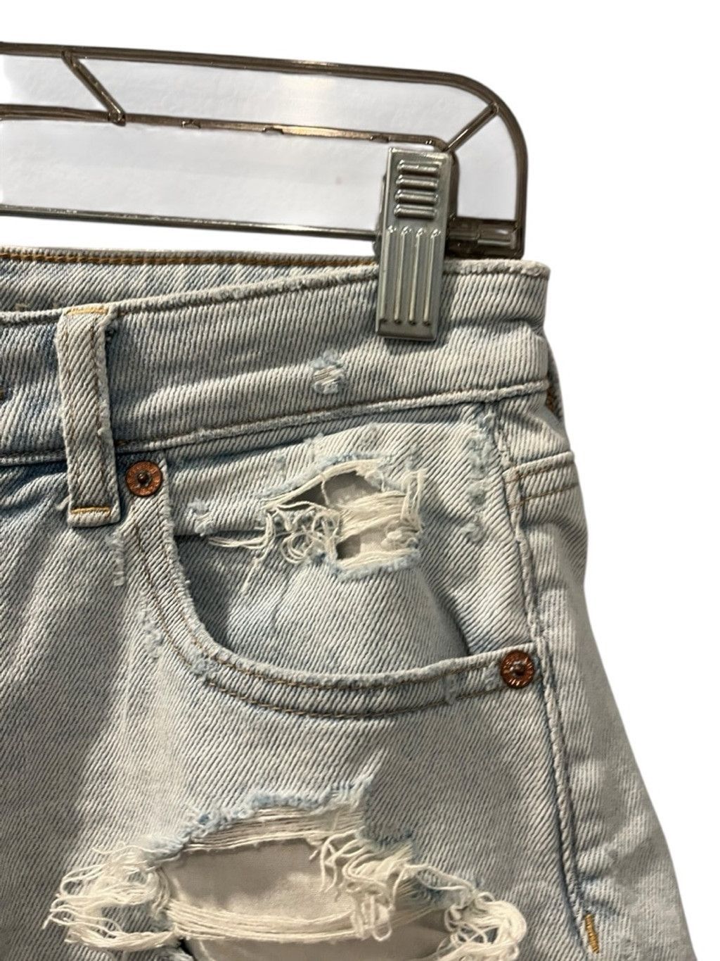 American Eagle Outfitters American Eagle Women's Size 6 Blue Distressed Denim Shorts Size 28" / US 6 / IT 42 - 4 Thumbnail