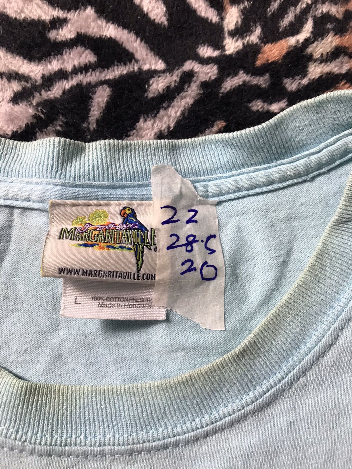 Vintage Vintage jimmy Buffets big logo 90s tshirt Size US L / EU 52-54 / 3 - 3 Thumbnail